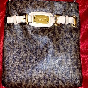 MICHAEL KORS CROSSBODY BAG